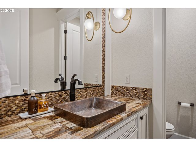 2605 LORINDA Ln, West Linn, OR 97068