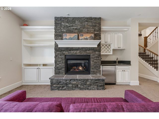 2605 LORINDA Ln, West Linn, OR 97068
