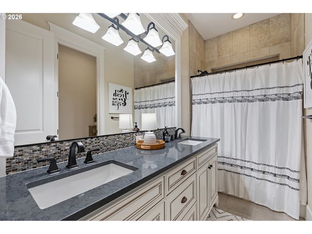 2605 LORINDA Ln, West Linn, OR 97068