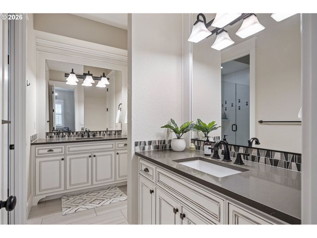 2605 LORINDA Ln, West Linn, OR 97068