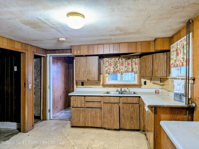 904 New York 9h, Ghent, NY 12075