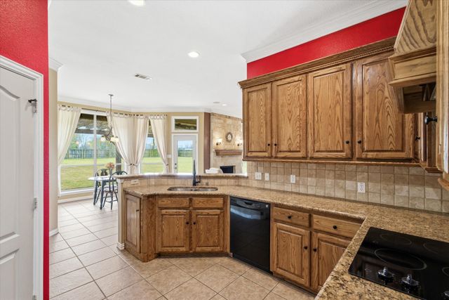 112 Lake Meadow, Canton, TX 75103