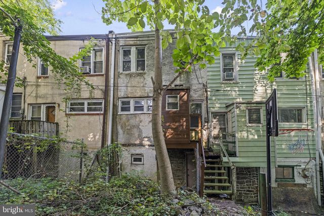 298 E QUEEN LN, Philadelphia, PA 19144