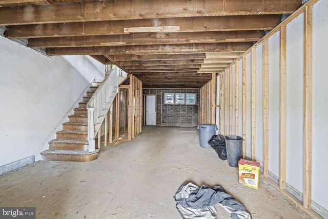 298 E QUEEN LN, Philadelphia, PA 19144