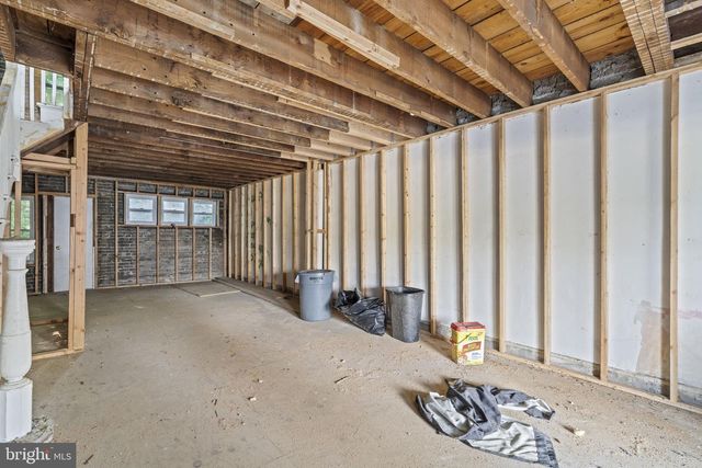 298 E QUEEN LN, Philadelphia, PA 19144
