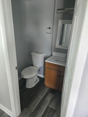 7139 W 74th Street, Chicago, IL 60638