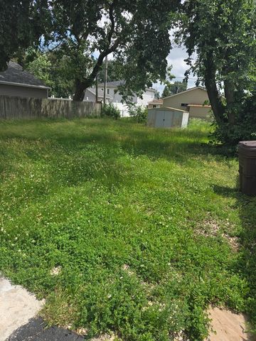 7139 W 74th Street, Chicago, IL 60638
