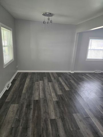 7139 W 74th Street, Chicago, IL 60638