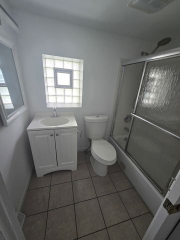 7139 W 74th Street, Chicago, IL 60638