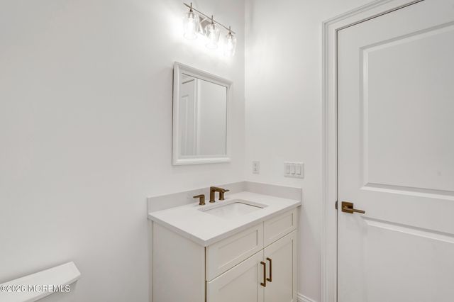 126 Eagle Way, Eatontown, NJ 07724