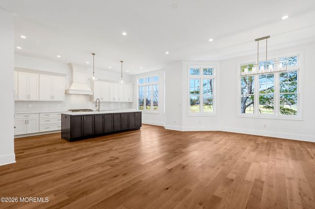 126 Eagle Way, Eatontown, NJ 07724