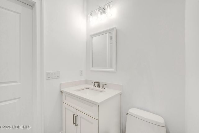 126 Eagle Way, Eatontown, NJ 07724