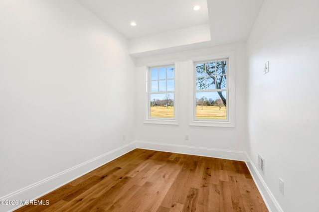 126 Eagle Way, Eatontown, NJ 07724