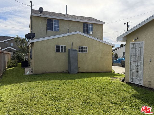 205 W Poplar Street, Compton, CA 90220