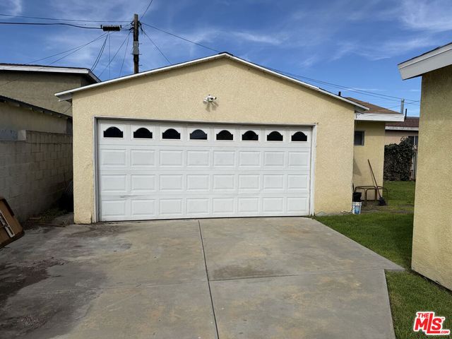 205 W Poplar Street, Compton, CA 90220