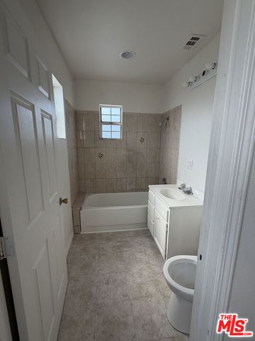 205 W Poplar Street, Compton, CA 90220