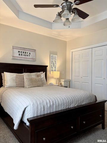 3445 W DORCHESTER Ridge D, Peoria, IL 61604