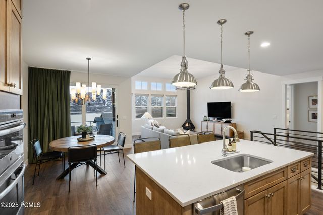 368 E Overlook Loop, Hideout, UT 84036