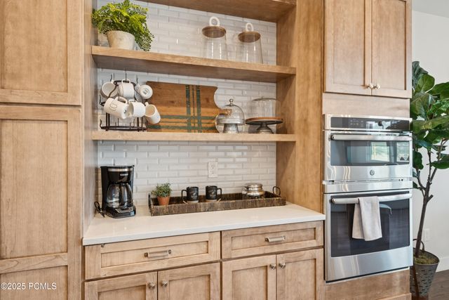 368 E Overlook Loop, Hideout, UT 84036