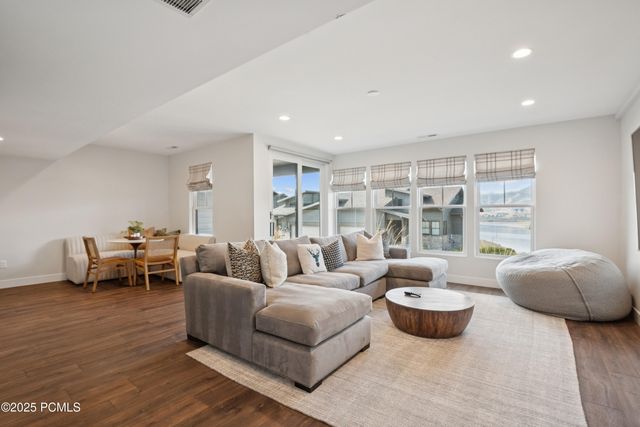 368 E Overlook Loop, Hideout, UT 84036