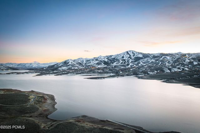 368 E Overlook Loop, Hideout, UT 84036