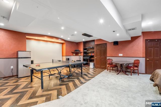 238 Park Avenue, Teaneck, NJ 07666