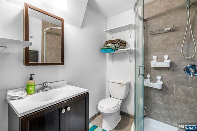 238 Park Avenue, Teaneck, NJ 07666