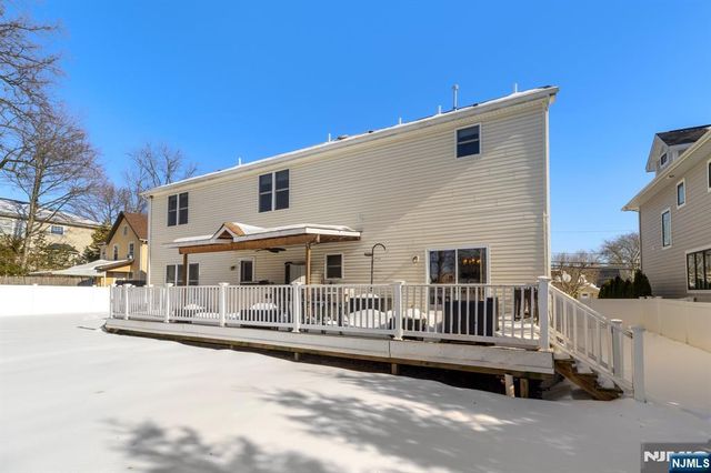 238 Park Avenue, Teaneck, NJ 07666