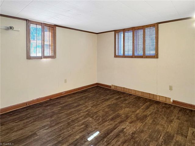 509 Valleybrook Drive, Jamestown, NC 27282