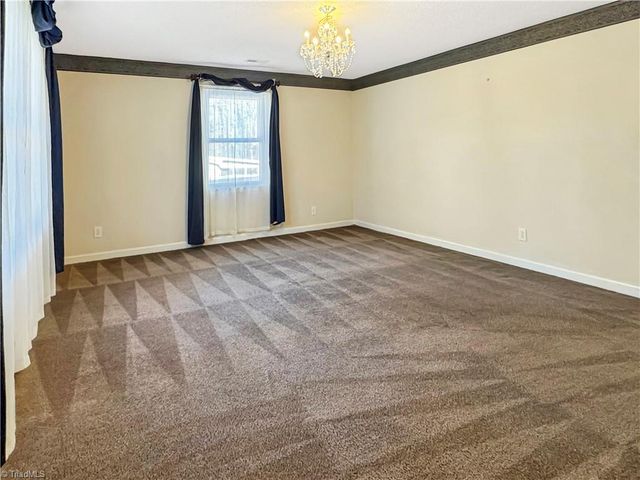 509 Valleybrook Drive, Jamestown, NC 27282