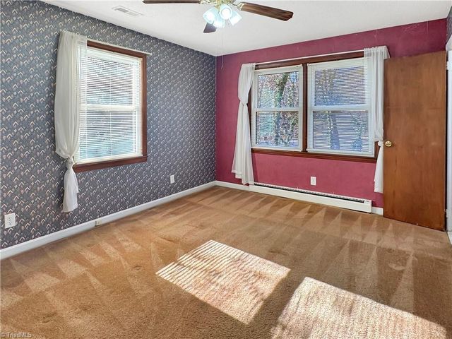 509 Valleybrook Drive, Jamestown, NC 27282