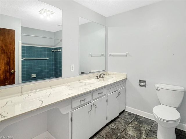 509 Valleybrook Drive, Jamestown, NC 27282