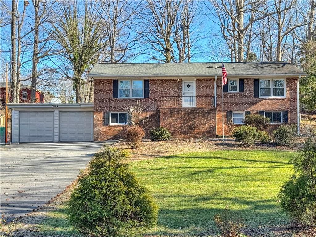 509 Valleybrook Drive, Jamestown, NC 27282