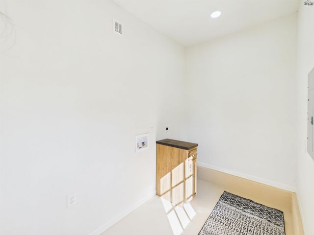 1009 ROSEBUD STREET, Burkburnett, TX 76354