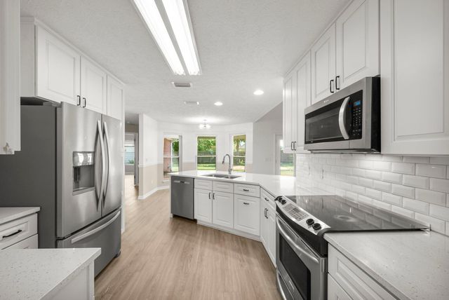 3177 Wood Valley Road, Panama City, FL 32405
