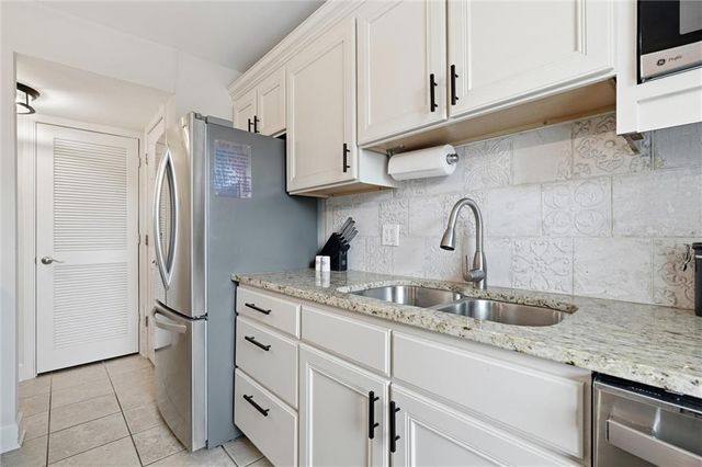 983 Pennsylvania Avenue, Kansas City, MO 64105