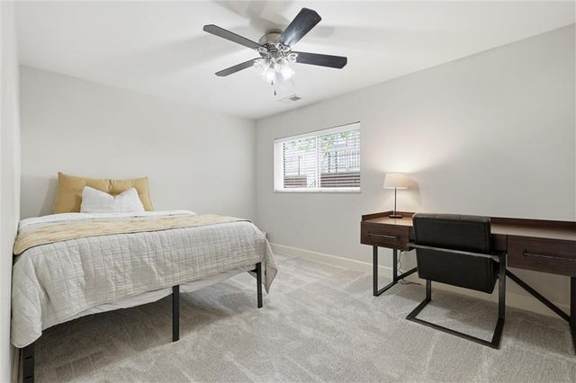 983 Pennsylvania Avenue, Kansas City, MO 64105