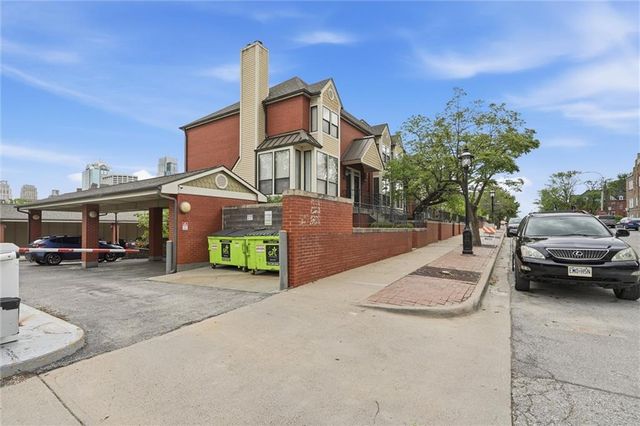 983 Pennsylvania Avenue, Kansas City, MO 64105