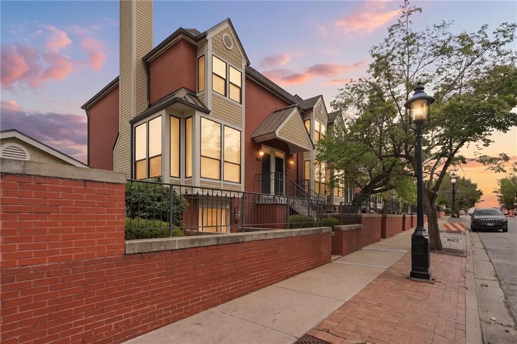 983 Pennsylvania Avenue, Kansas City, MO 64105