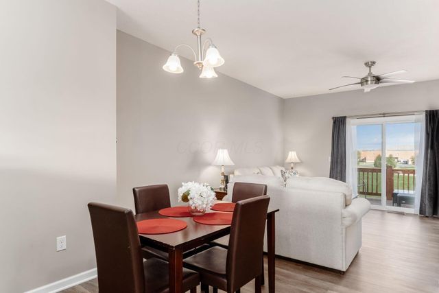 292 Autumn Ridge Circle, Pickerington, OH 43147