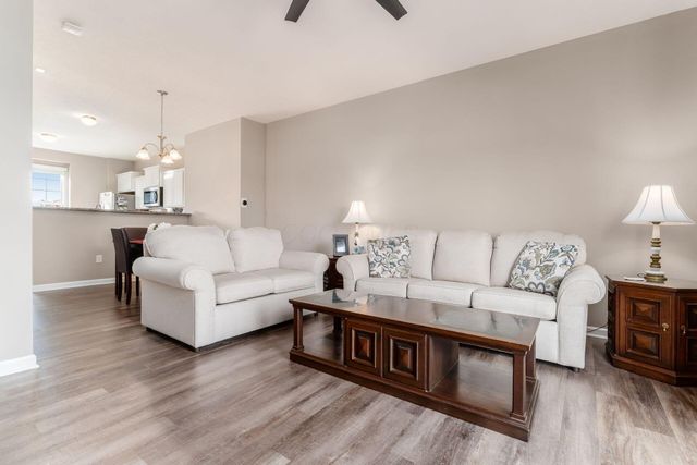 292 Autumn Ridge Circle, Pickerington, OH 43147