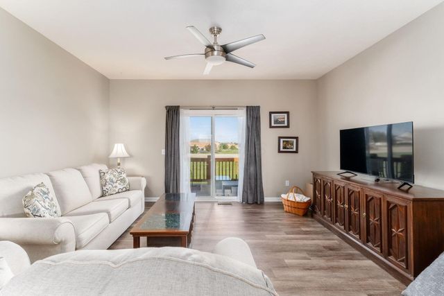 292 Autumn Ridge Circle, Pickerington, OH 43147