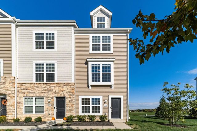 292 Autumn Ridge Circle, Pickerington, OH 43147