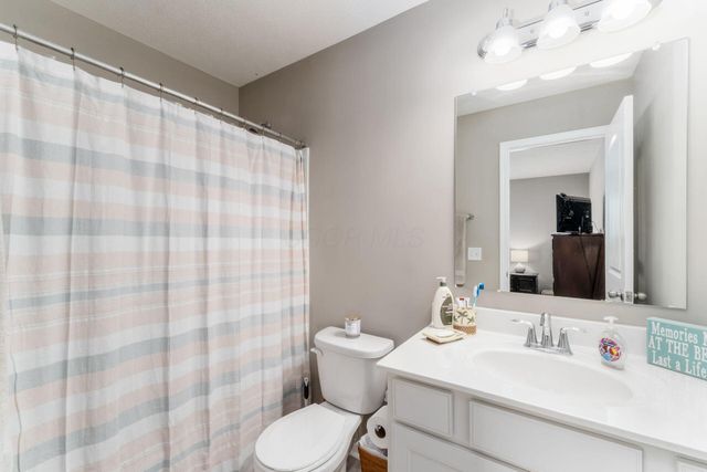 292 Autumn Ridge Circle, Pickerington, OH 43147