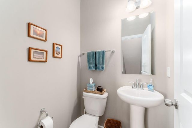 292 Autumn Ridge Circle, Pickerington, OH 43147