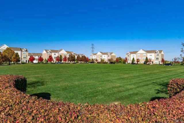 292 Autumn Ridge Circle, Pickerington, OH 43147