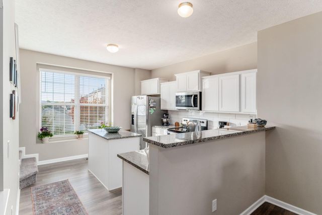 292 Autumn Ridge Circle, Pickerington, OH 43147