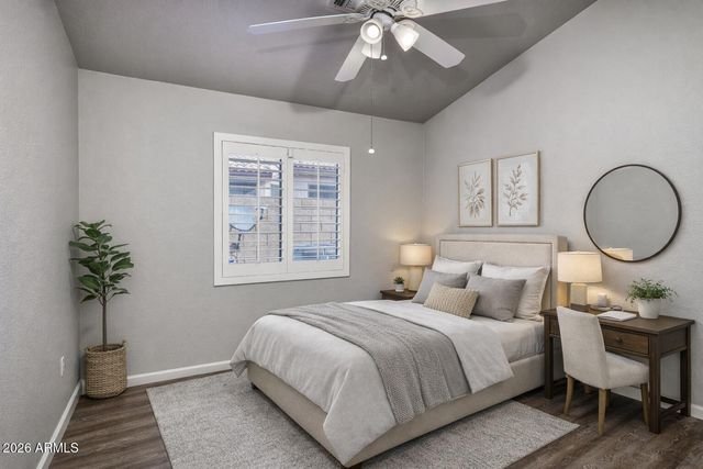 2206 E RUBY Lane, Phoenix, AZ 85024