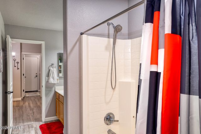 2206 E RUBY Lane, Phoenix, AZ 85024