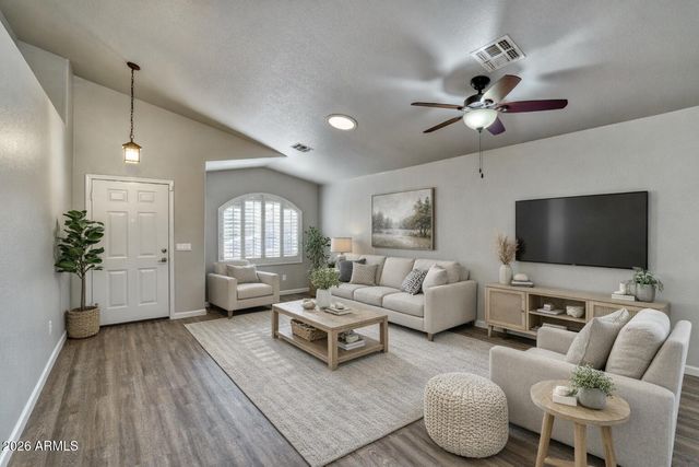 2206 E RUBY Lane, Phoenix, AZ 85024